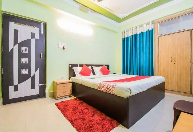 ホテル Oyo 23025 Rudra Guest House