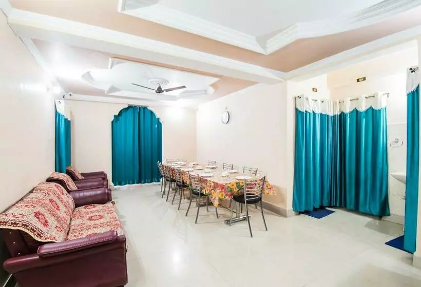 ホテル Oyo 23025 Rudra Guest House