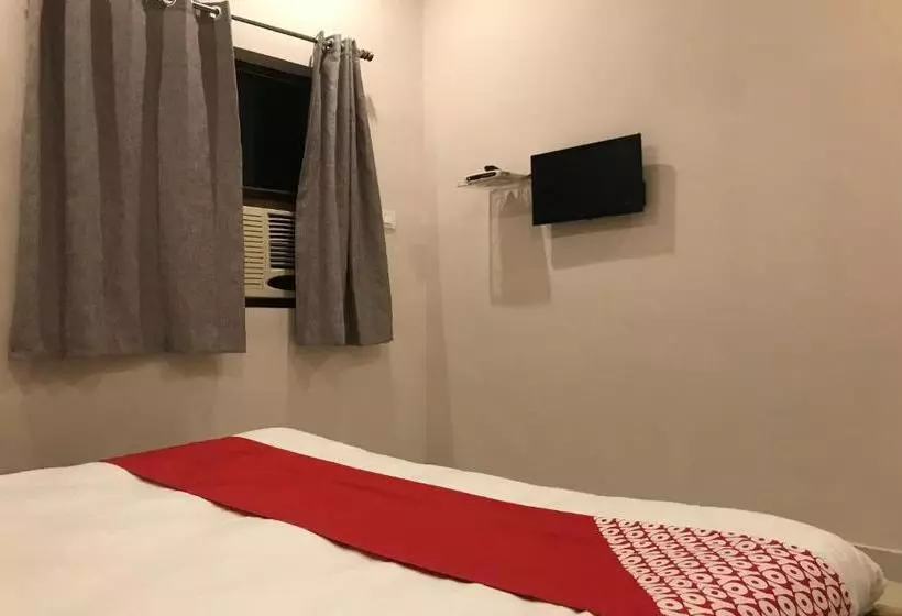 ホテル Oyo 23551 Sai Palace
