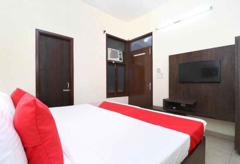 هتل Oyo 6623 Namaskar Villa