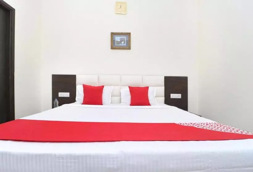 ホテル Oyo 6623 Namaskar Villa