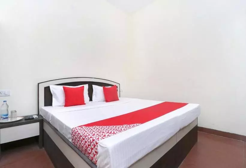 ホテル Oyo 6623 Namaskar Villa