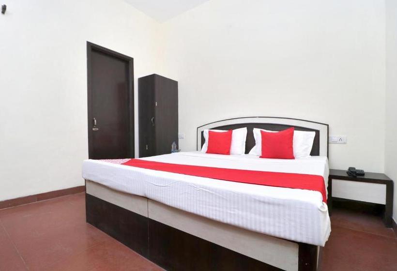 هتل Oyo 6623 Namaskar Villa