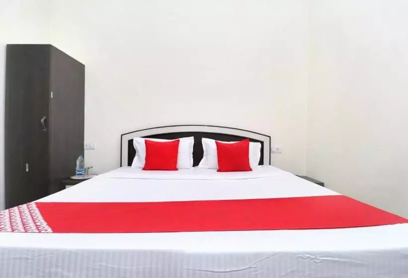 ホテル Oyo 6623 Namaskar Villa