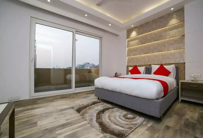 ホテル Townhouse Oak  Dev Palace