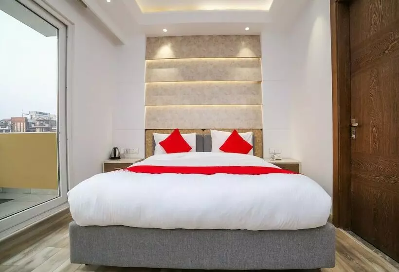 ホテル Townhouse Oak  Dev Palace