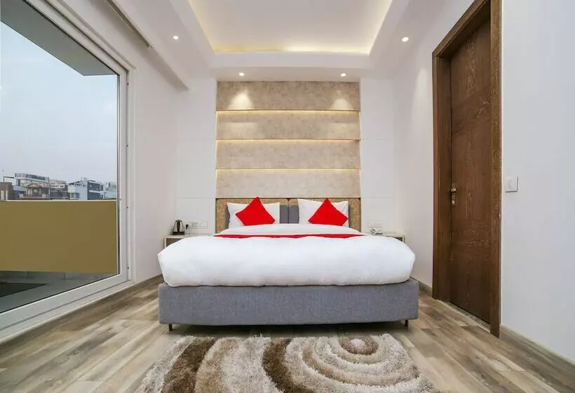 ホテル Townhouse Oak  Dev Palace