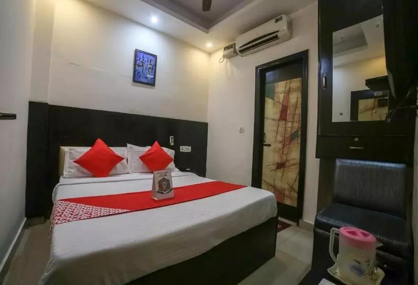 Oyo 19875 Hotel West Delhi Inn