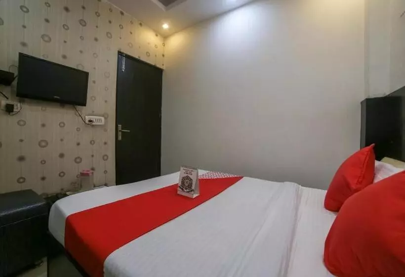 Oyo 19875 Hotel West Delhi Inn