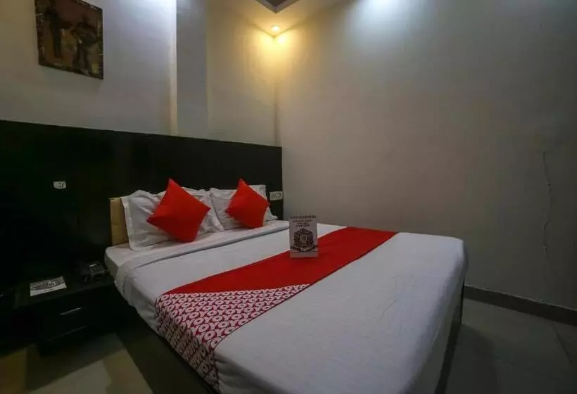 Oyo 19875 Hotel West Delhi Inn