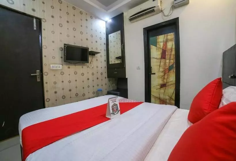 Oyo 19875 Hotel West Delhi Inn