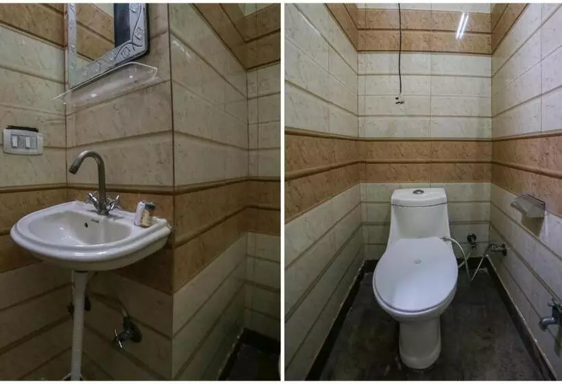 Oyo 19875 Hotel West Delhi Inn
