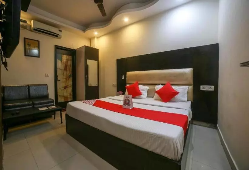 Oyo 19875 Hotel West Delhi Inn
