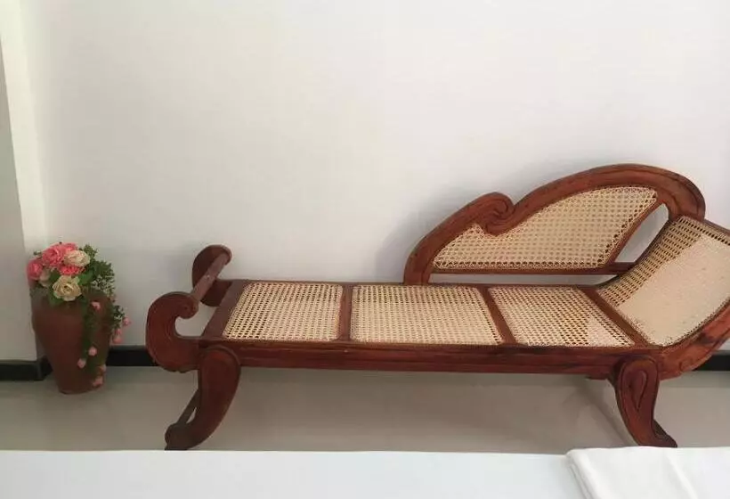 Majatalo Anthony Guesthouse