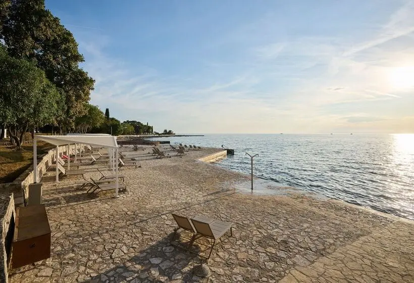 هتل Meliá Laguna Beach