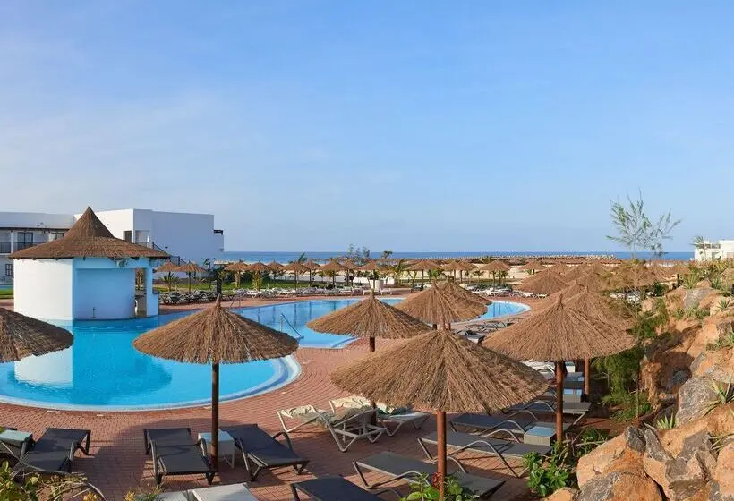 هتل Meliá Laguna Beach