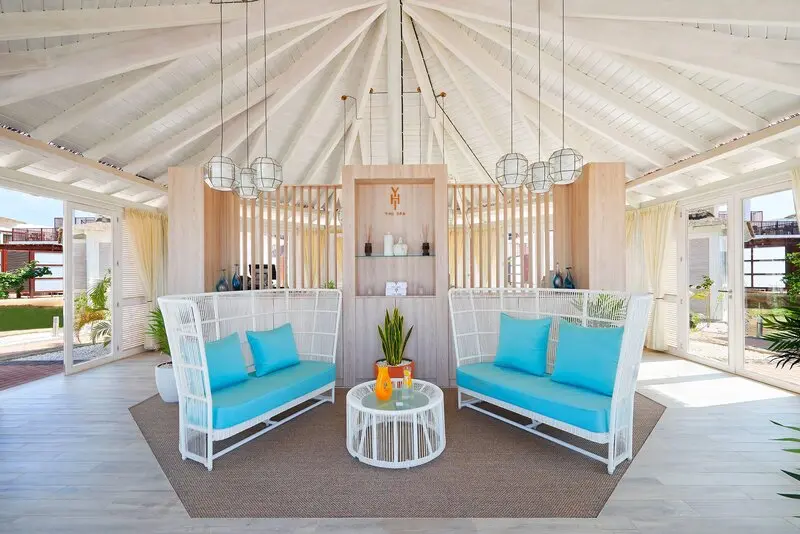 هتل Meliá Laguna Beach