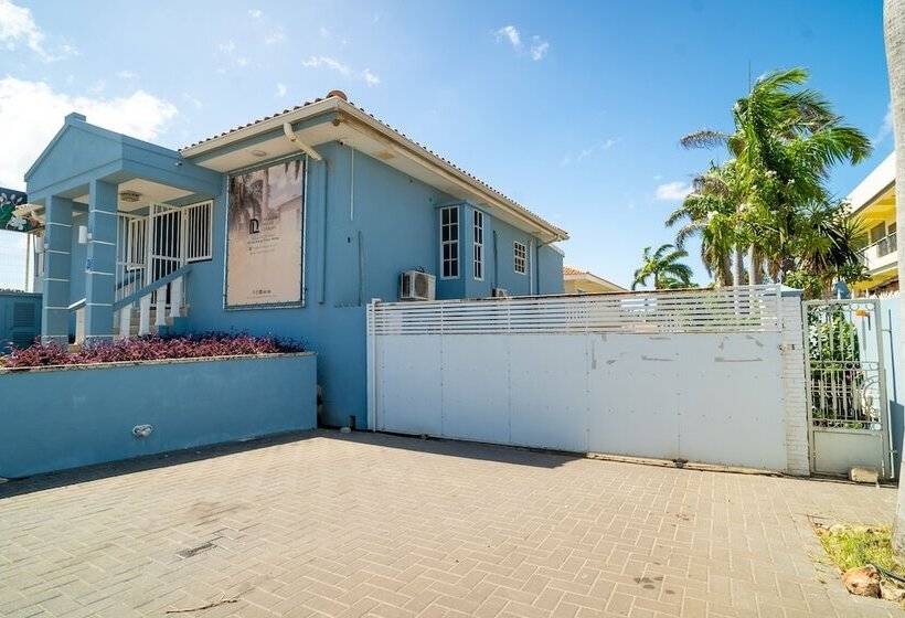 استراحتگاه Delynne Boutique