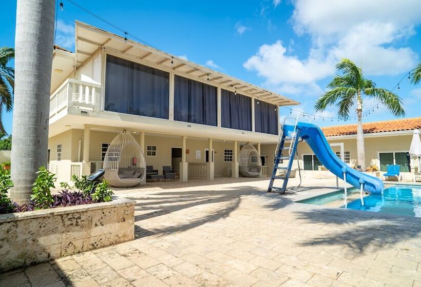 استراحتگاه Delynne Boutique