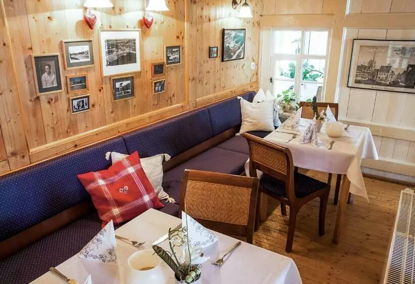 Hotelli Am Sommerbad