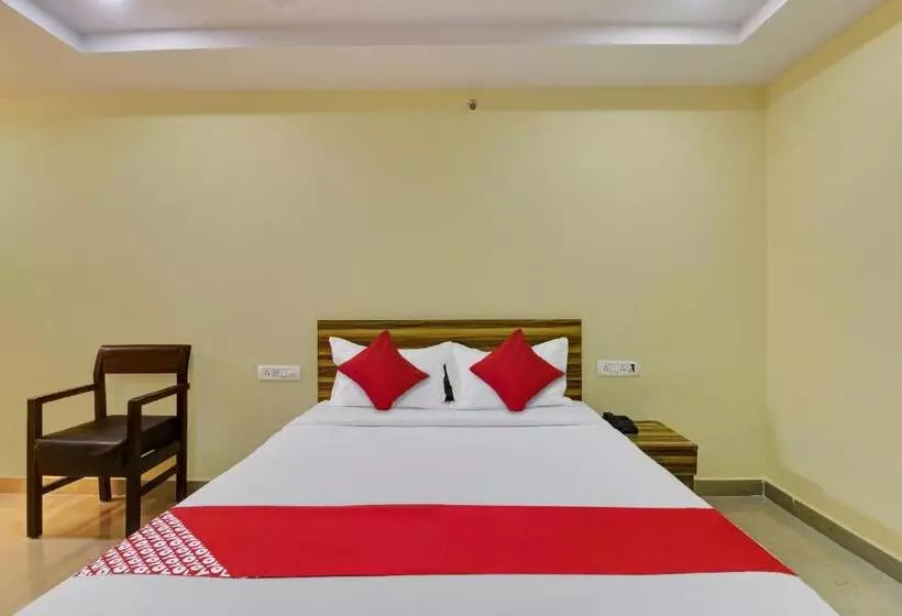 ホテル O Srinika Grand Near Shamshabad Airport