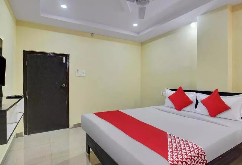 ホテル O Srinika Grand Near Shamshabad Airport