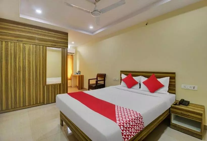 ホテル O Srinika Grand Near Shamshabad Airport