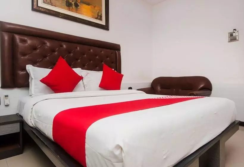 Oyo 24050 Hotel Sweet Dream