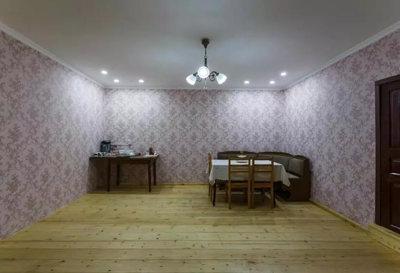 پانسیون Panorama Guesthouse