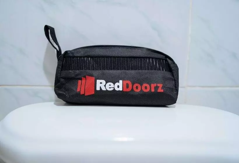 ペンション Reddoorz Near Davao International Airport