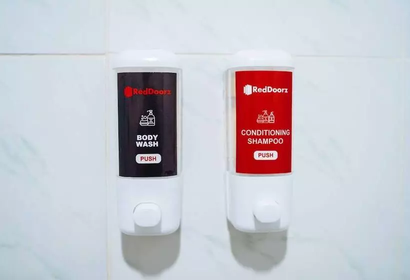 ペンション Reddoorz Near Davao International Airport