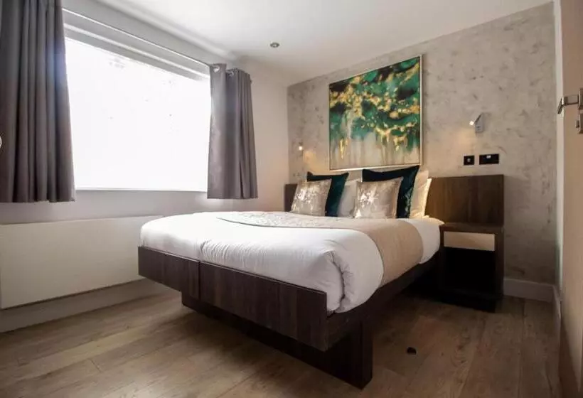 Signature Suites