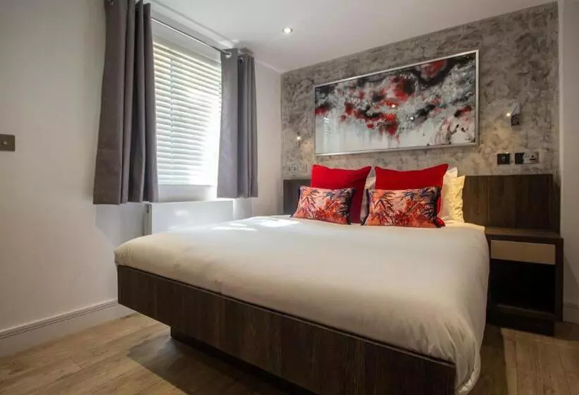 Signature Suites