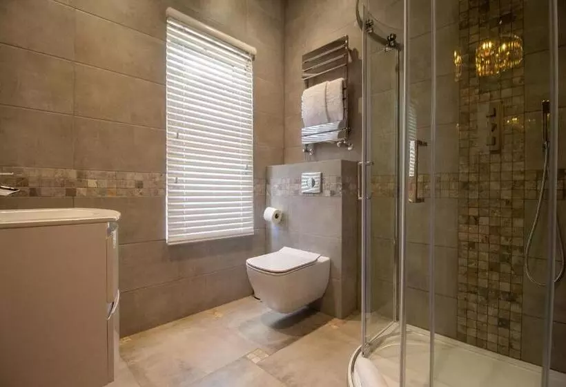 Signature Suites