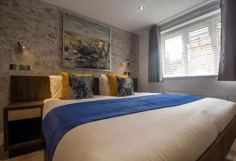 Signature Suites