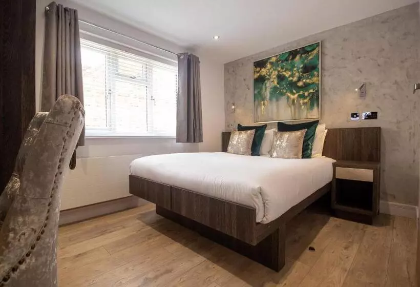 Signature Suites