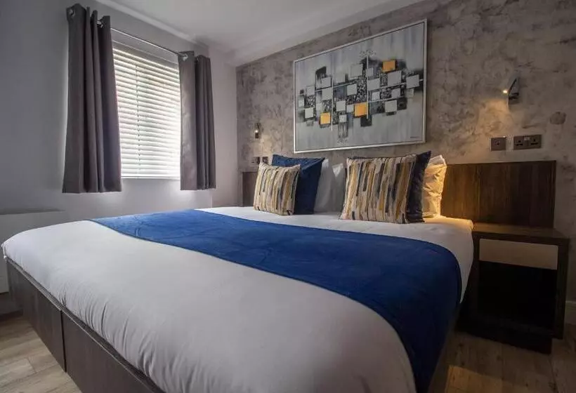 Signature Suites