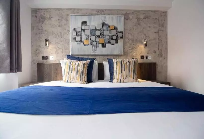 Signature Suites