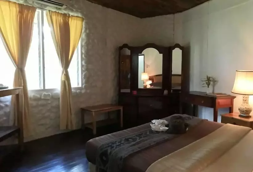 Balung River Eco Resort   Hostel