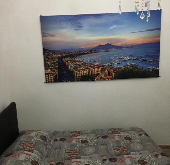 تختخواب و صبحانه Na Tazzulel E Cafe