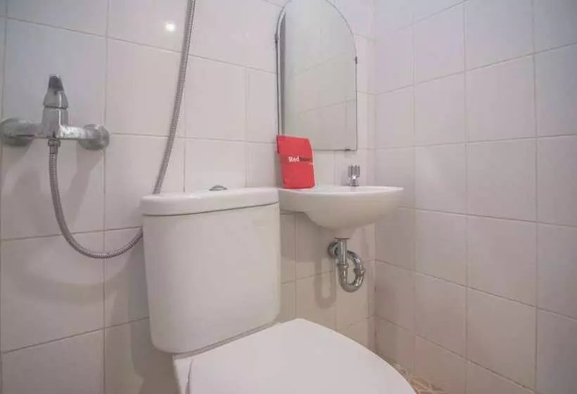 Hotelli Reddoorz Near Rs Husada