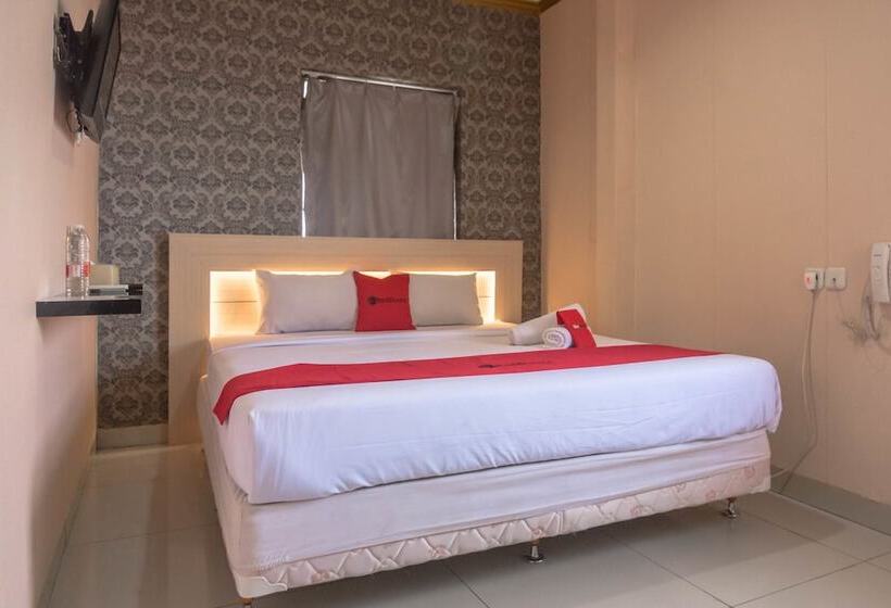 فندق Reddoorz Near Rs Husada