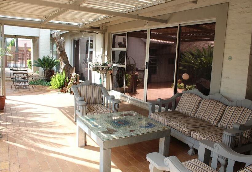 ペンション House And Heart Guest House