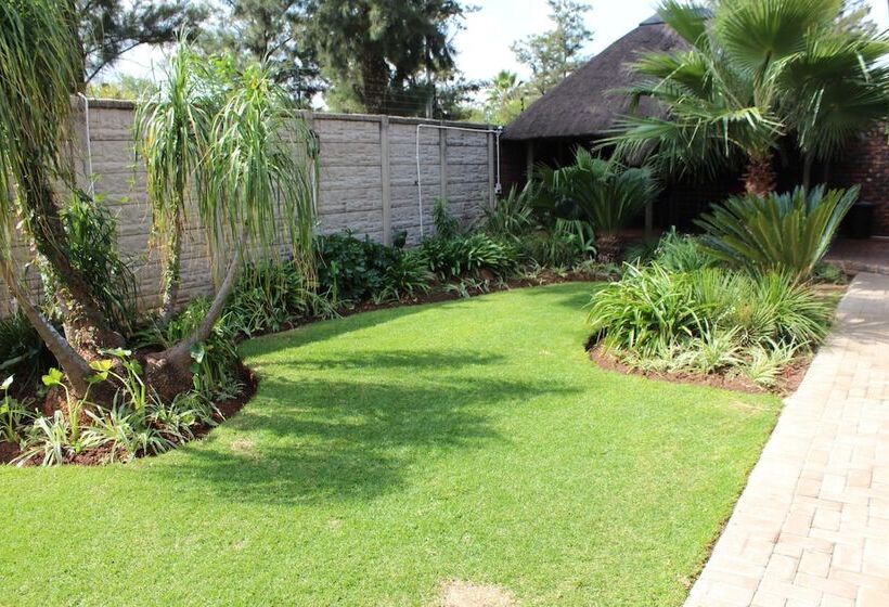 ペンション House And Heart Guest House