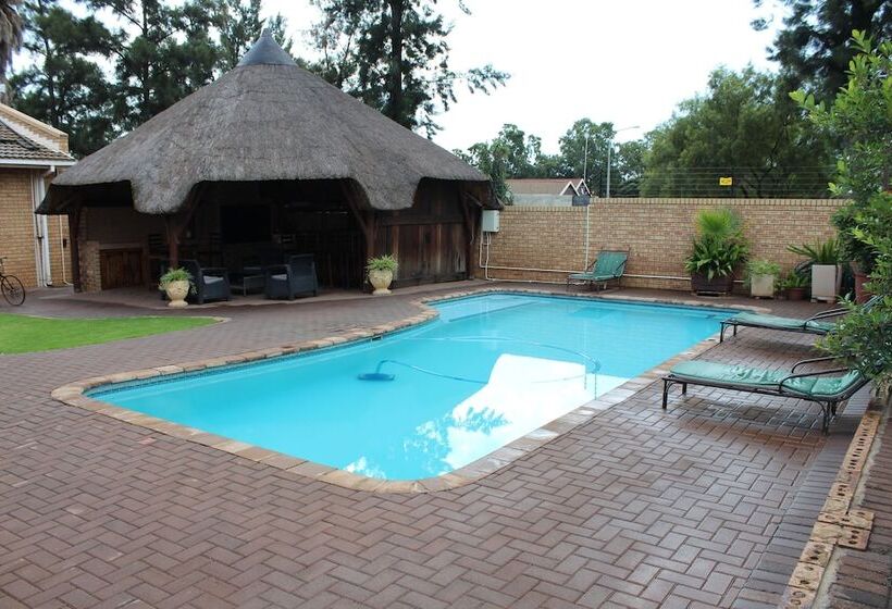 ペンション House And Heart Guest House