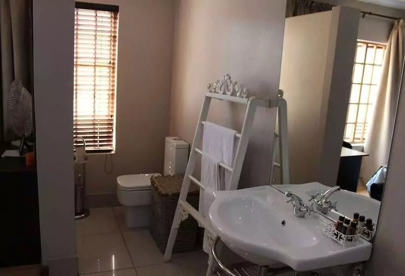 Majatalo House And Heart Guest House