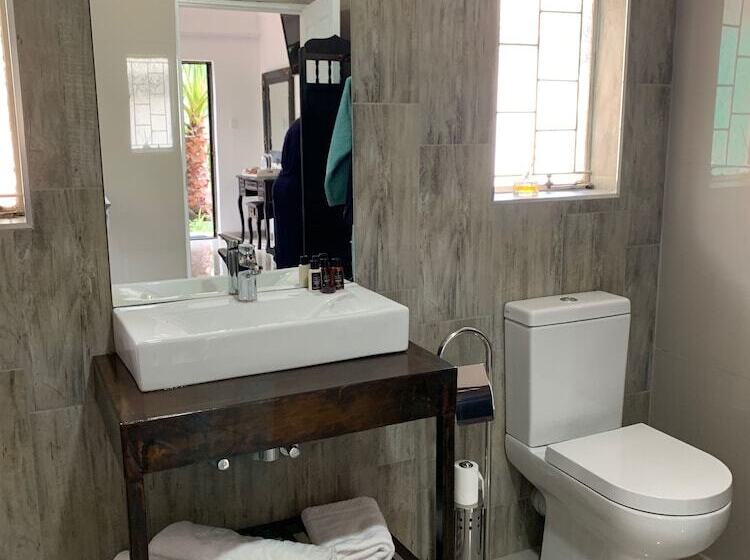 ペンション House And Heart Guest House