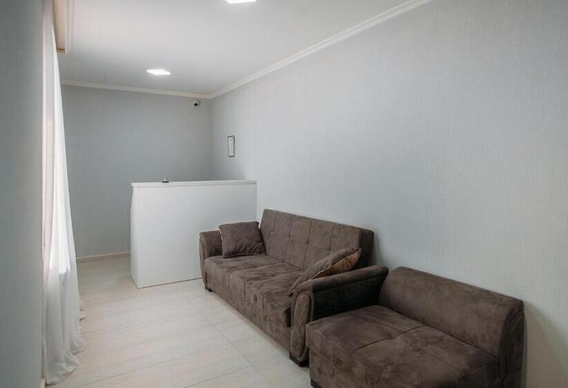 هتل Royal Bakuriani