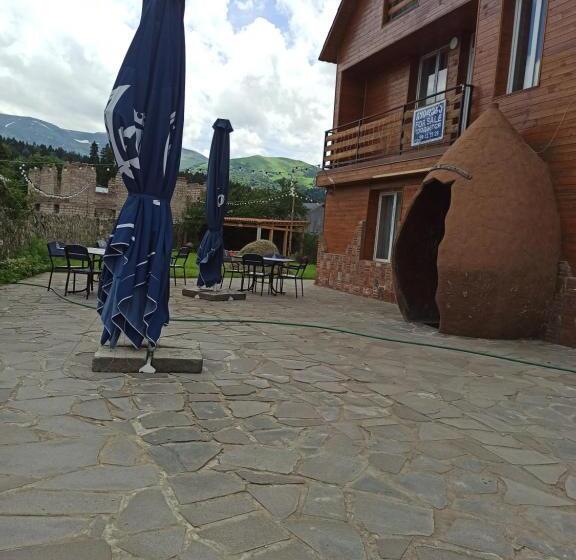 هتل Royal Bakuriani