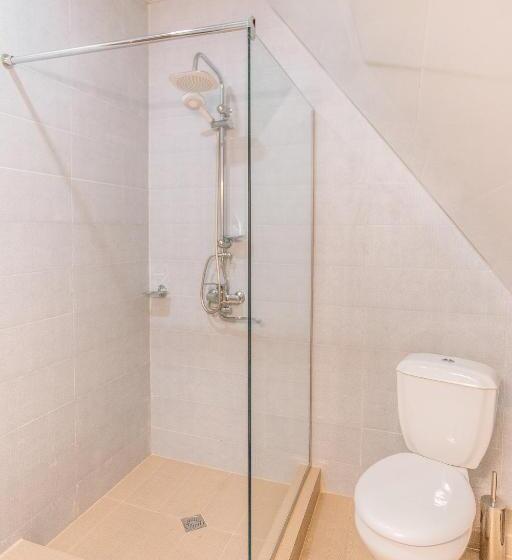 هتل Royal Bakuriani